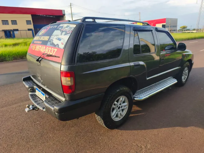 Chevrolet S10 Blazer DLX 4.3 V6 2001
