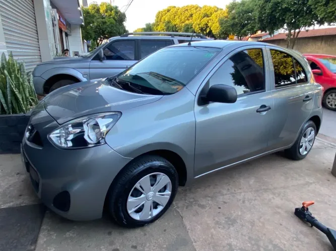 Nissan March S 1.0 12V Flex 5P 2016