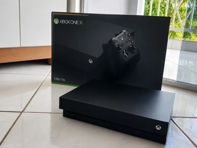 Xbox one x na caixa