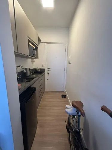 Kitnet mobiliado/ Centro Histórico/ Porto Alegre/ próximo a Santa Casa e UFRGS
