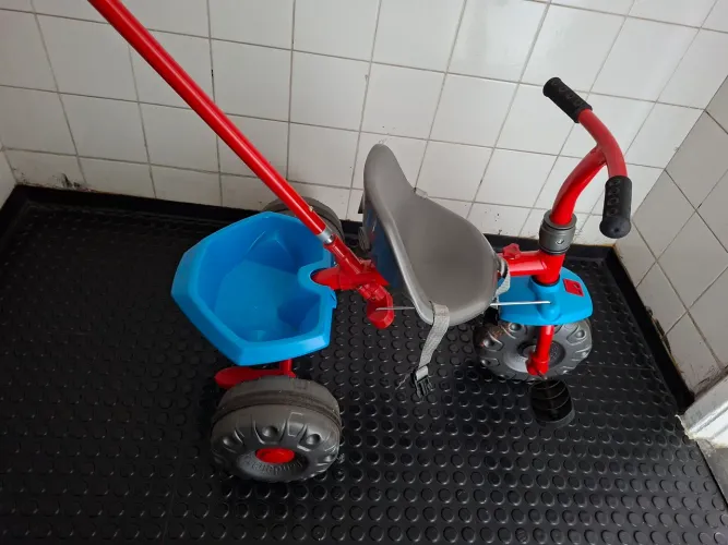 Triciclo Bandeirantes