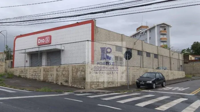Barracão para locação com 646,34 mt² de loja