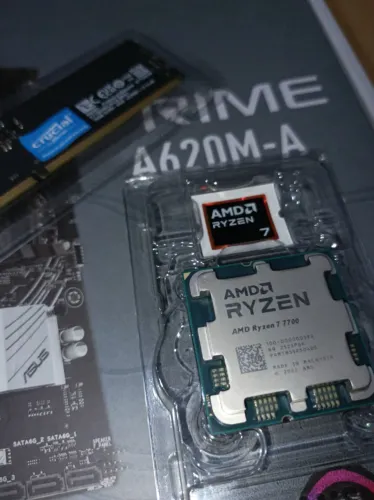 (12x cartão) Super Kit Amd Ryzen 7 7700 + A620m + 16gb Ddr5
