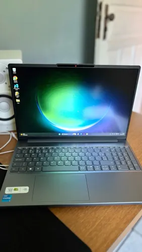 Notebook Lenovo Core i5 13º Geração 8gb RAM 512GB
