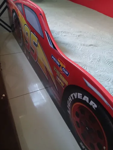 Cama infantil da pista de corrida relâmpagos mcqueen com colchão