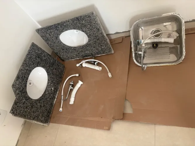 Pias de granitos novas