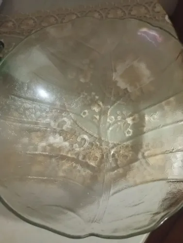 Fruteira de vidro.