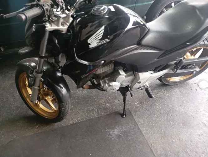 cb 300