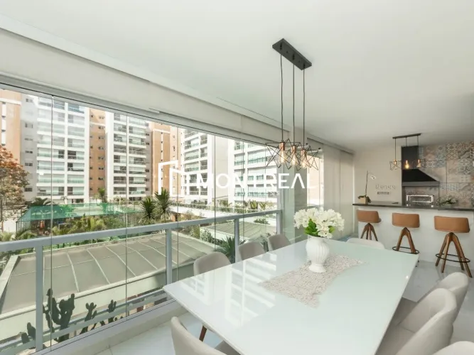 APARTAMENTO À VENDA NA MOOCA, 3 SUÍTES. 3 VAGAS DE GARAGEM.