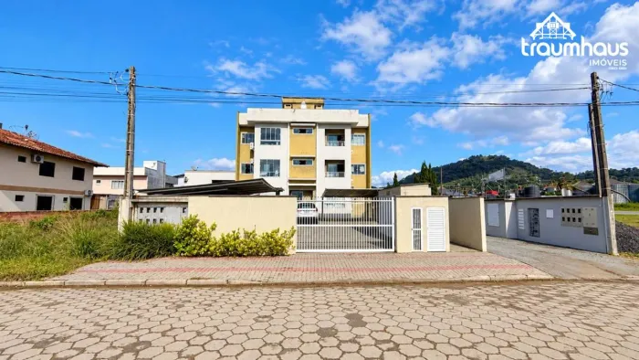 Apartamento com 2 dormitórios à venda, 72 m² por R$ 410.000,00 - Centro - Massaranduba/SC