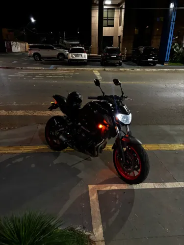 YAMAHA MT 07 ?ler descrição?