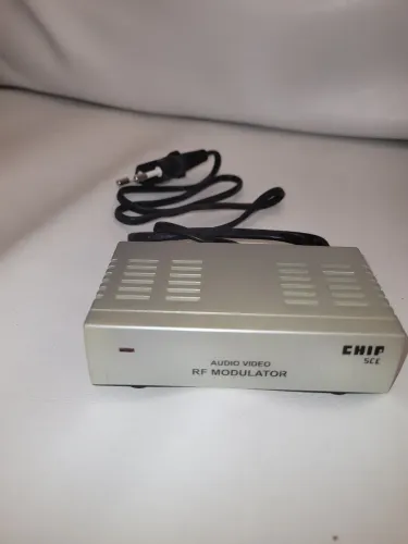 Mini Modulador RF Bivolt - Transmita o Áudio e Vídeo do Sinal RCA pelo Coaxial RF