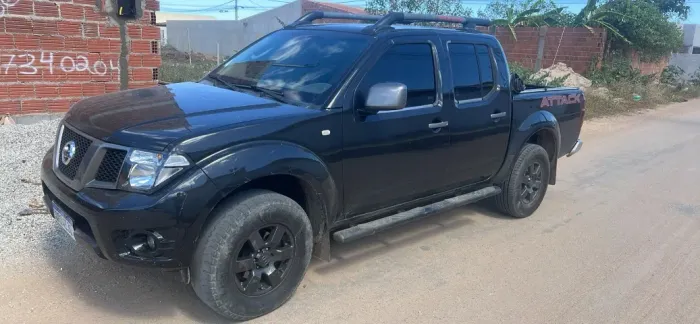 Nissan Frontier SV AT. CD 4X4 2.5 TB Dies. Aut. 2015