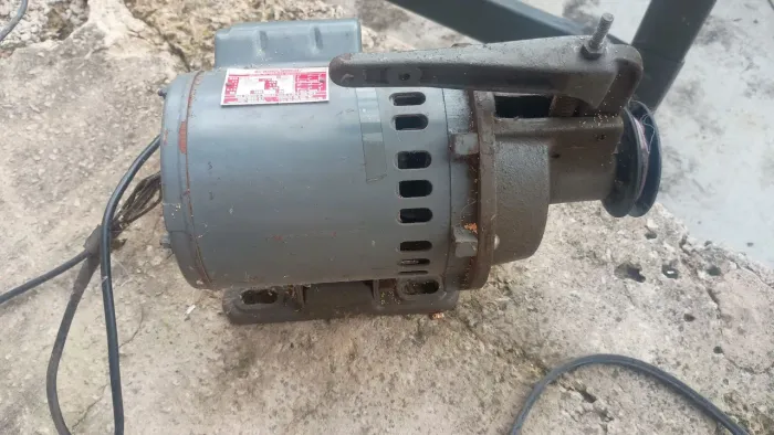 Vendo motor de máquina de costura overloque
