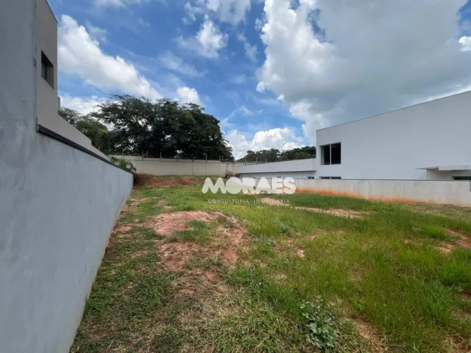 Terreno à venda, 637 m² por R$ 690.000,00 - Villa Dumont - Bauru/SP
