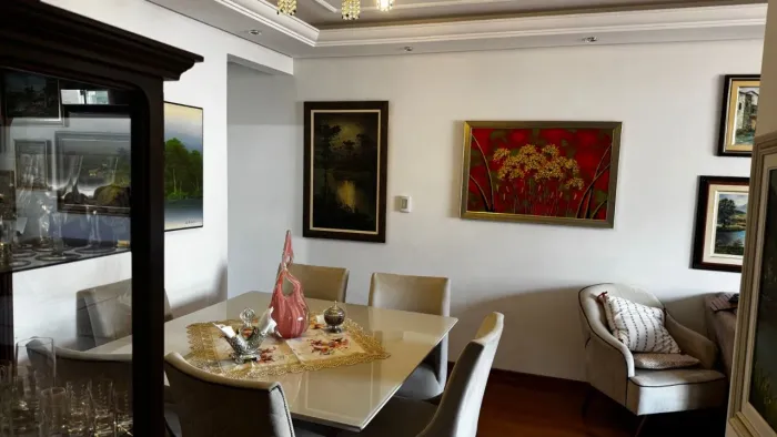 Apartamento de 3 dormitórios à venda no Centro