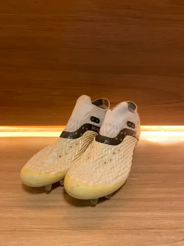 Chuteira Under Armour Clone Magnetico Pro