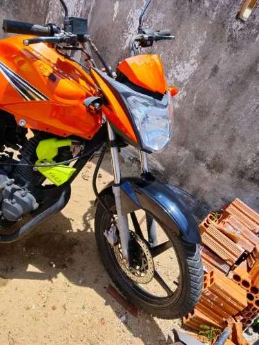 Moto fazer 150 , 10 mil km rodados em perfeitas condições pois sou zeloso com o que tenho 