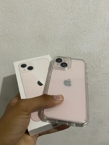 iPhone 13 256GB muito novo com caixa original e acessórios