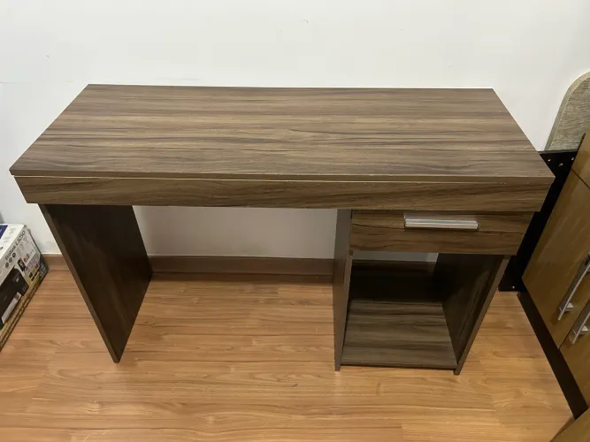 Escrivaninha para quarto 