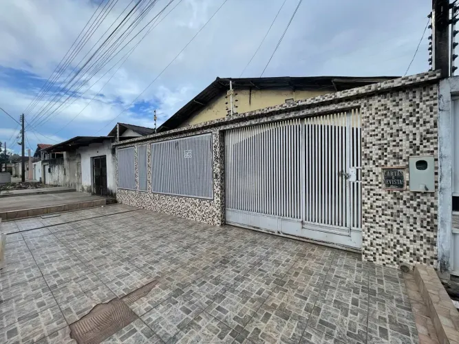 Casa no Renascer proximo ao Detran