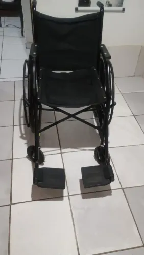 Cadeira de rodas à venda!