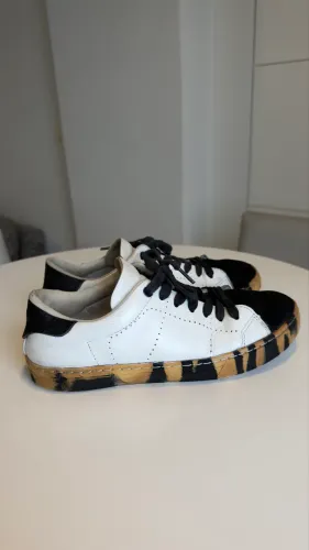 Tênis couro MATRI 37