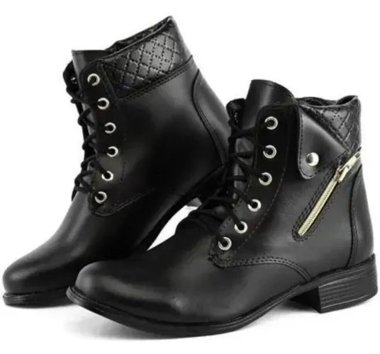 Bota coturno feminina