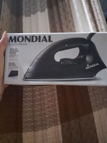 Vendo ferro de passar, nunca usado. Comprei a voltagem errada.