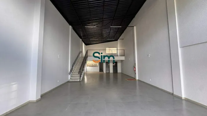 Sala comercial frente 170m² com 2 banheiros para alugar em Chapecó/SC
