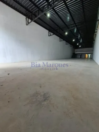 Galpão Comercial 599m², para alugar no bairro Ipiranga