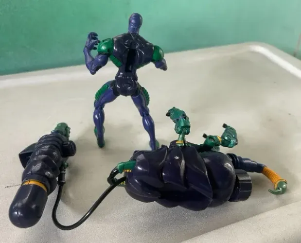 Scorpion Spider-Man Water Wars (Toy Biz 1997/2001) - Completo com Tanque e Canhão