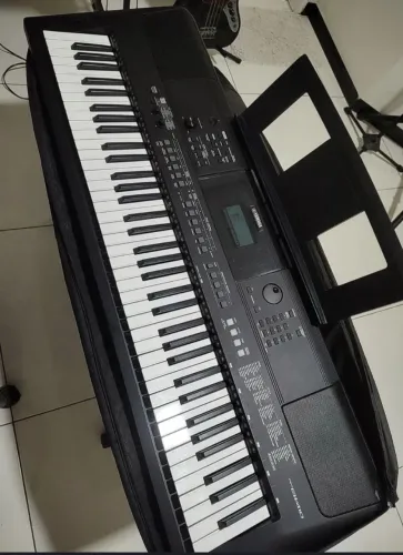 Teclado yamaha 