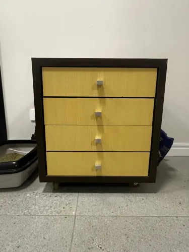 Armário móvel com gavetas