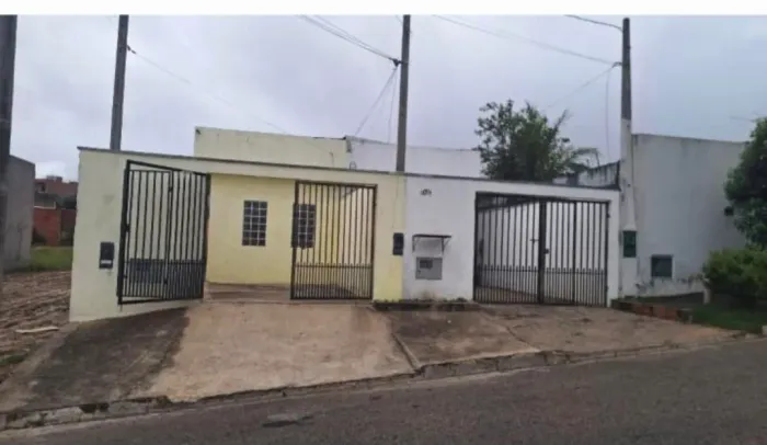 Casas geminadas no bairro São Clemente em Monte Mor SP 