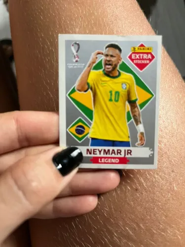FIGURINHA NEYMAR COPA 2022 PRATA