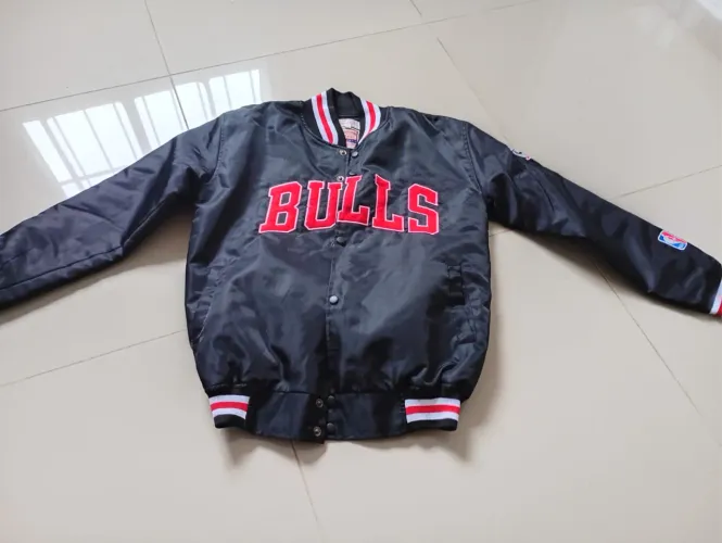 Jaqueta importada NBA mitchell e Ness GG
