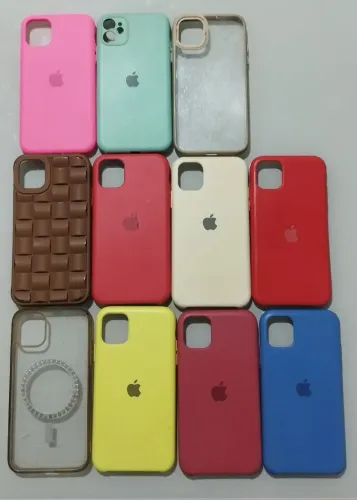 Vendo capas P/iPhone 14 semi usadas