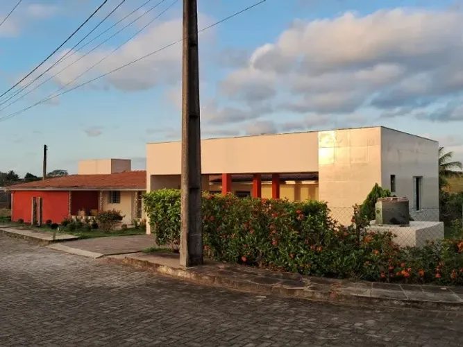 CASA SÍTIO EM CACHOEIRA - BAHIA - Capoeiruçu - Terraço amplo; 2 salas; 5 quartos; cozinha