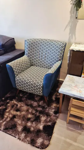 Poltrona linda decorativa em excelente estado
