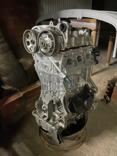 Vendo motor e rodas