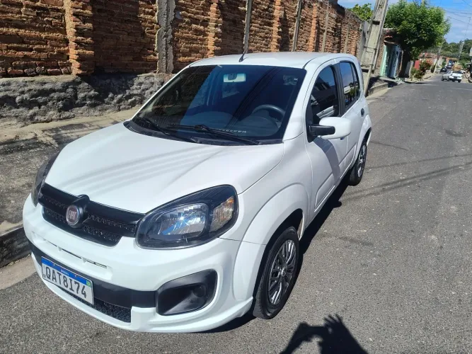 Fiat Uno Attractive 1.0 EVO Fire Flex 8V 5P 2020
