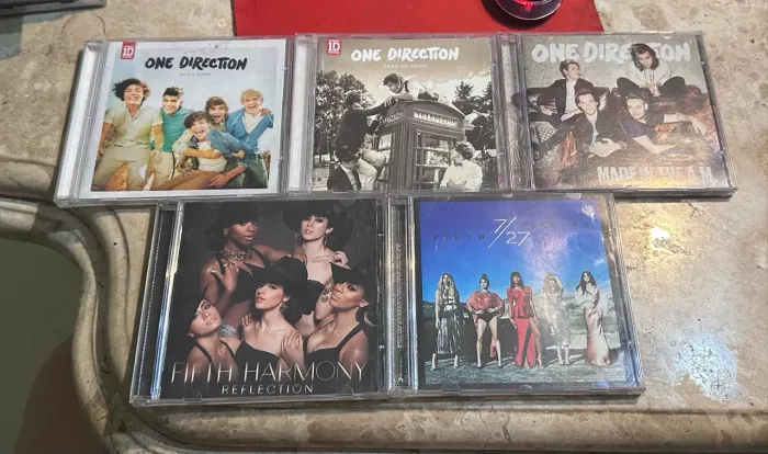 Cds ONE DIRECTION & Fifth Harmony