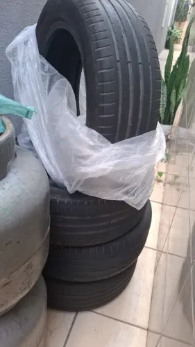 Pneus Aro 17 55 205 Pirelli Scorpion (meia vida)