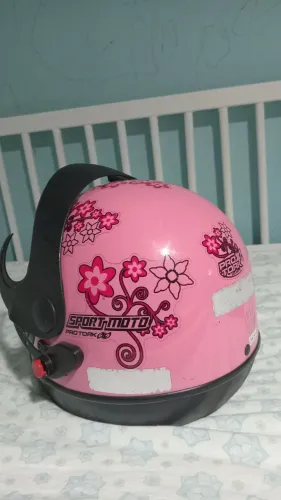 Capacete precisando trocar suporte de viseira e viseira