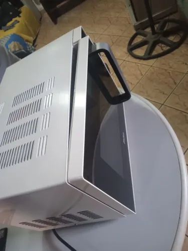Microondas Philco 21 litros super conservado funcionando 
