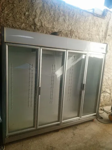 Expositor de bebidas e laticínios