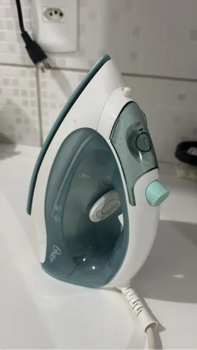 Ferro de passar roupa oster 