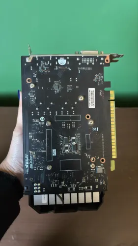 Placa de vídeoPcyes GTX 1650 DDR6 4gb