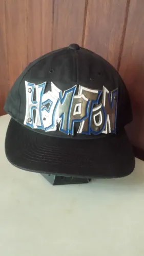Boné Hampton Placa Metálica Vintage Original Novo